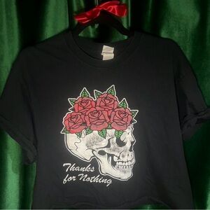 Cropped Graphic Skull Tee with Rose Crown - Black